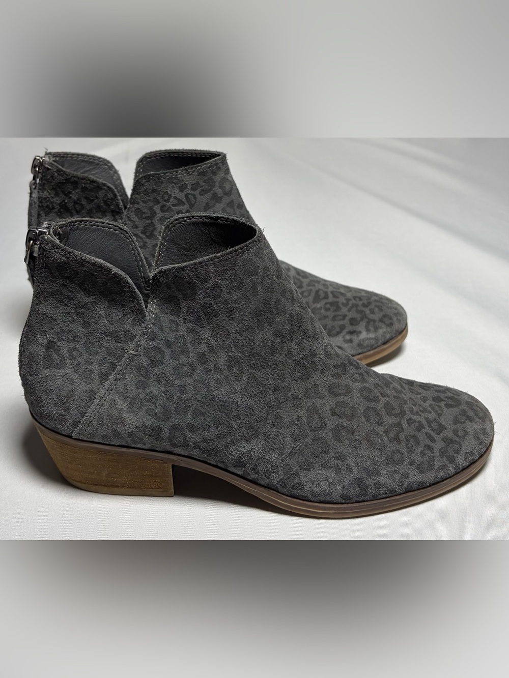 Michael Shannon Nadya Low Heel Ankle Bootie Gray Leopard Women's 7 Fall Fashion